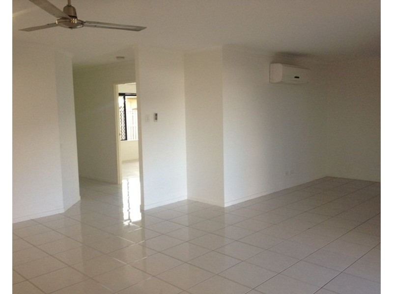 67 Whitehaven Drive, Blacks Beach QLD 4740