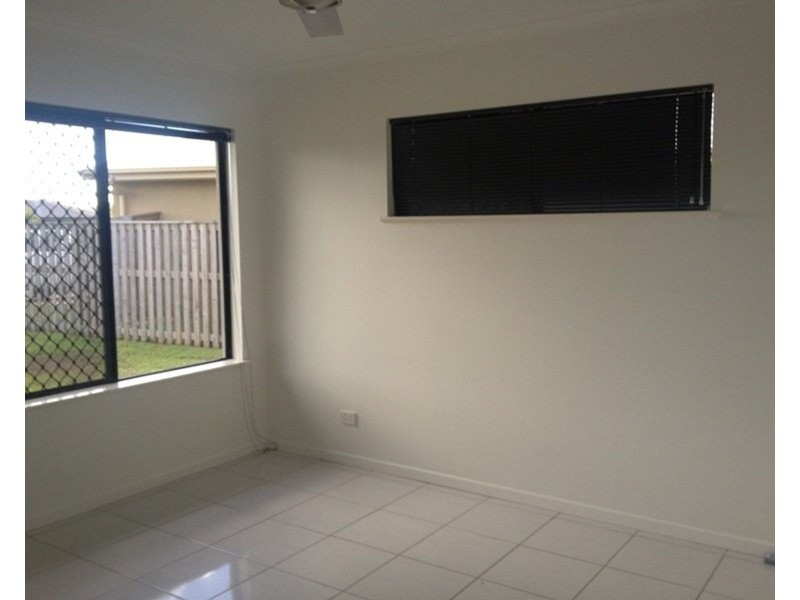 67 Whitehaven Drive, Blacks Beach QLD 4740