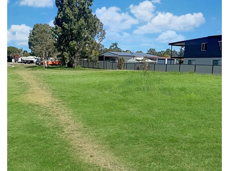 16 Denison Street, Nebo QLD 4742