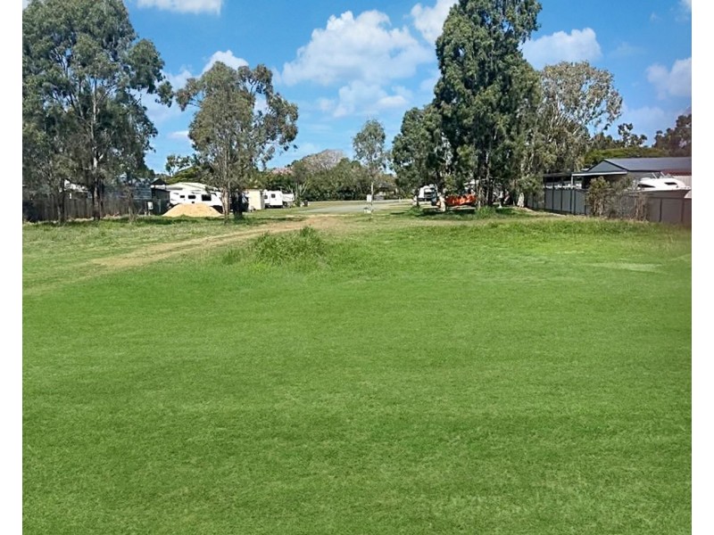 16 Denison Street, Nebo QLD 4742