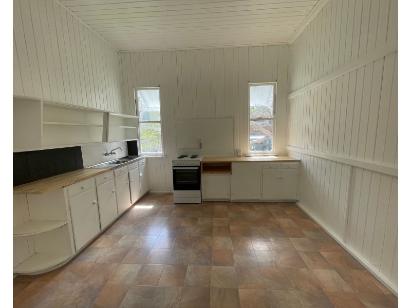 277 Shakespeare Street, Mackay QLD 4740