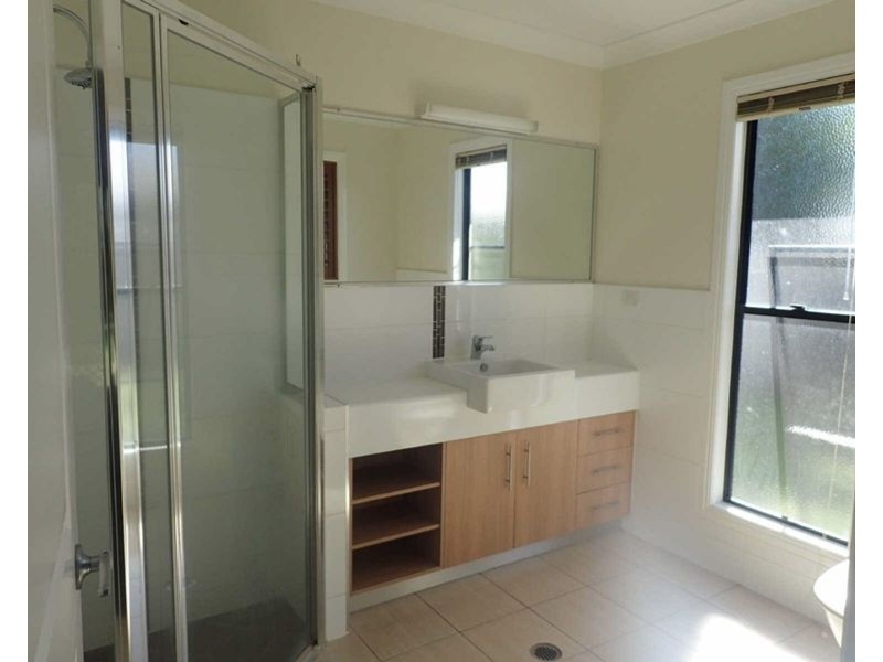 52 Victor Avenue, Glenella QLD 4740
