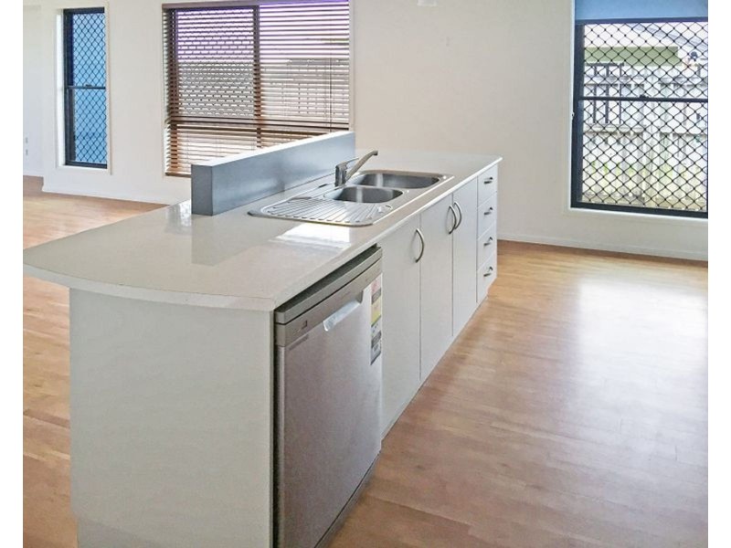 17 Sonoran Street, Rural View QLD 4740