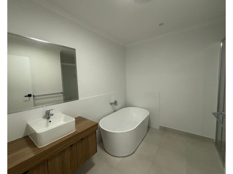 81 Superior Boulevard, Andergrove QLD 4740