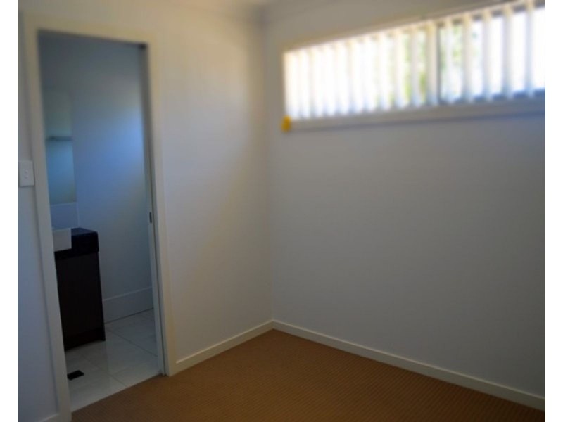 5 Miner Lane, Andergrove QLD 4740