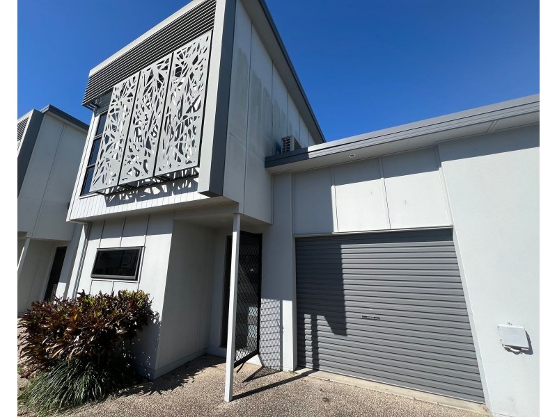 6/2 Makybe Diva Drive, Ooralea QLD 4740