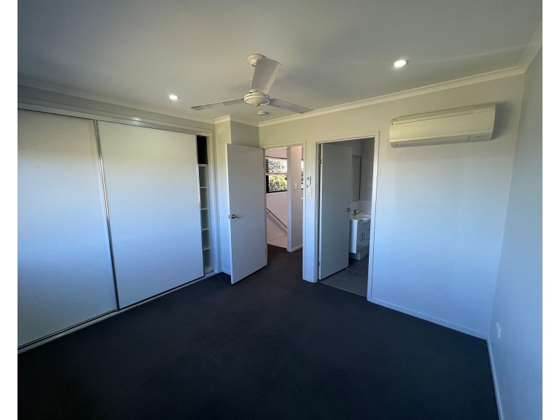 6/2 Makybe Diva Drive, Ooralea QLD 4740