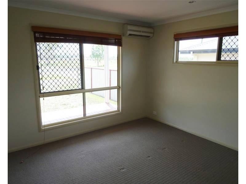 76 Oxford Street, Nebo QLD 4742