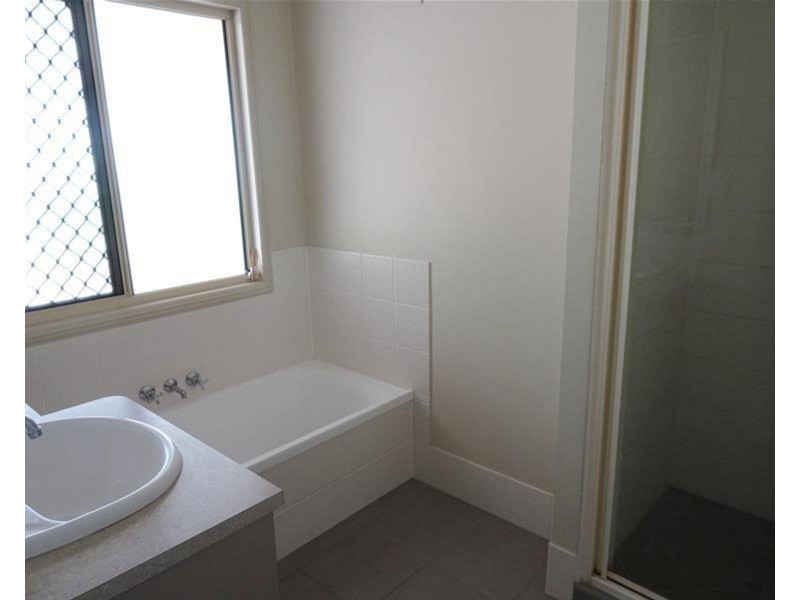 76 Oxford Street, Nebo QLD 4742