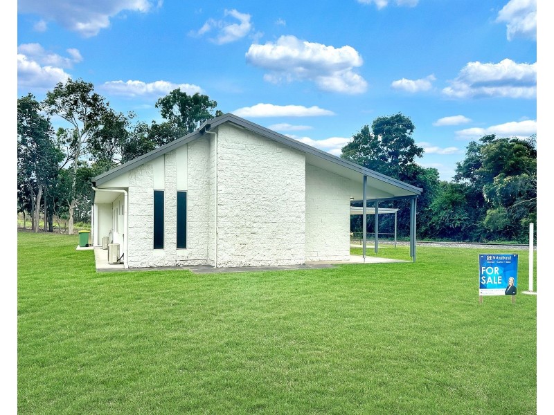 11 Golf Course Road, Sarina QLD 4737