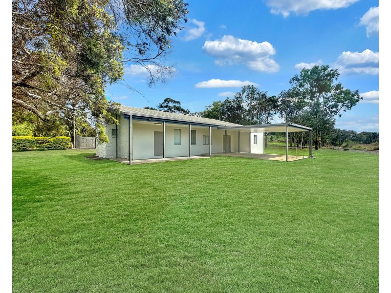 11 Golf Course Road, Sarina QLD 4737