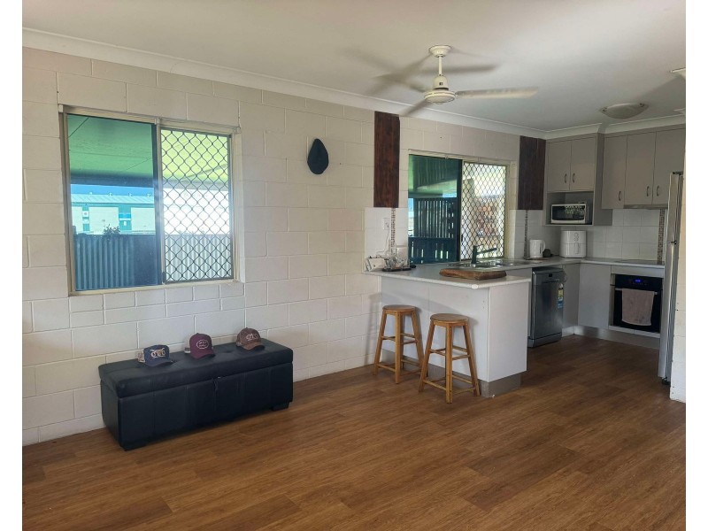 34 Reynolds Street, Nebo QLD 4742
