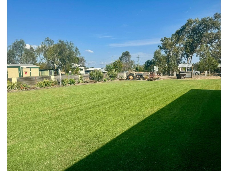 34 Reynolds Street, Nebo QLD 4742