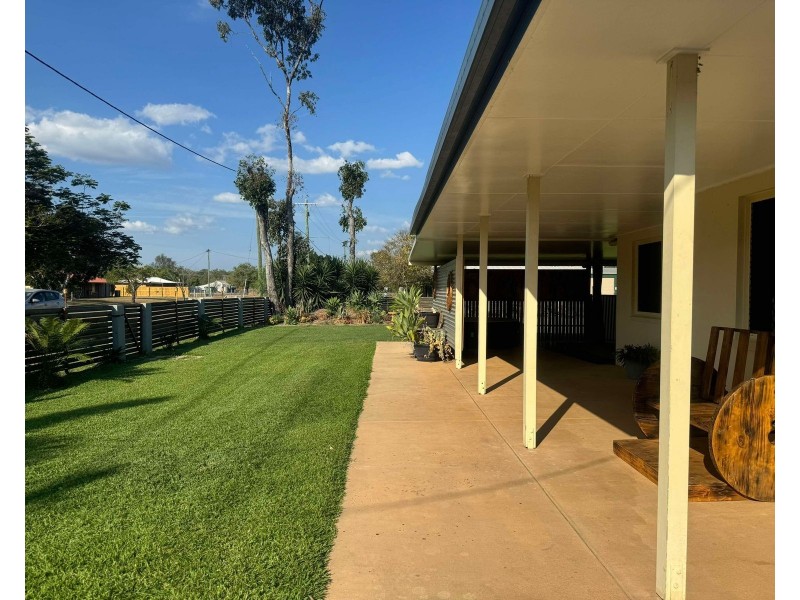 34 Reynolds Street, Nebo QLD 4742