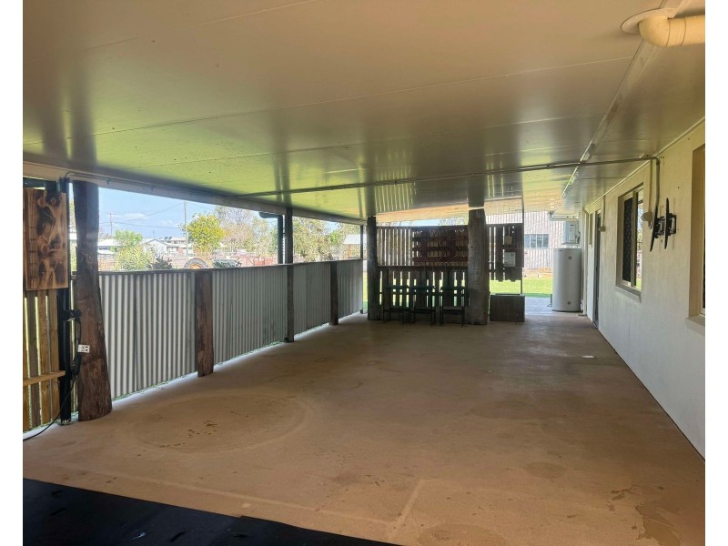 34 Reynolds Street, Nebo QLD 4742