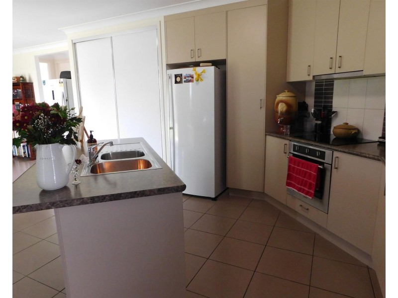 12 Pacific Avenue, Sarina QLD 4737