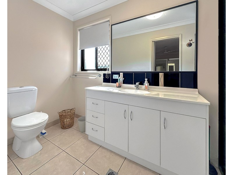 8 Lance Street, Bucasia QLD 4750