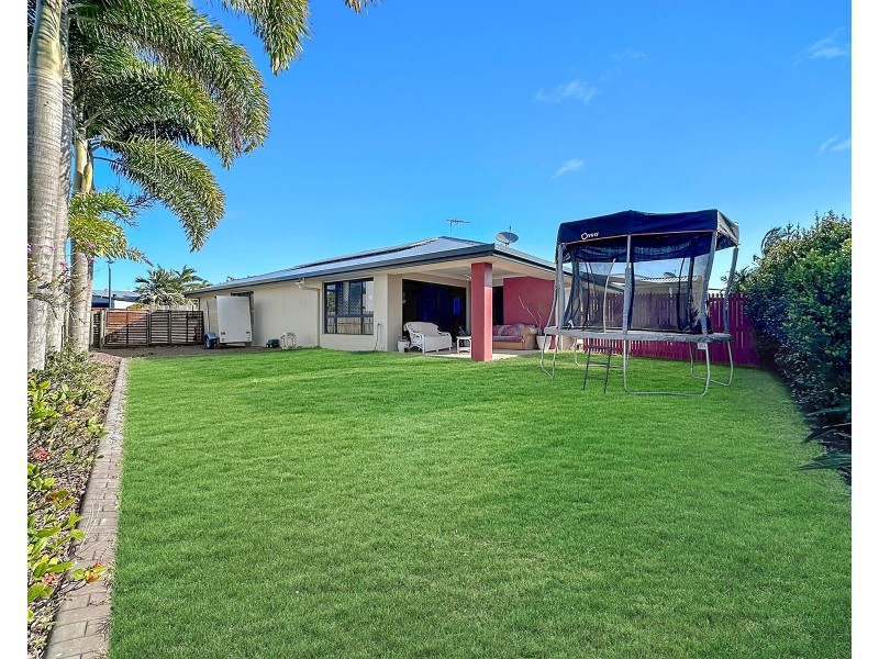 8 Lance Street, Bucasia QLD 4750