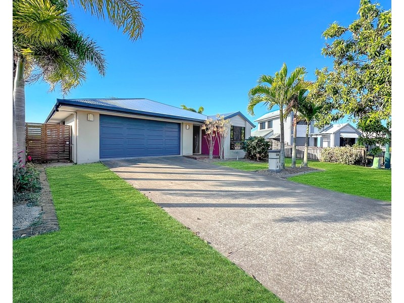 8 Lance Street, Bucasia QLD 4750
