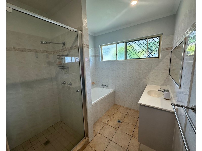 7 Sunrise Place, Blacks Beach QLD 4740