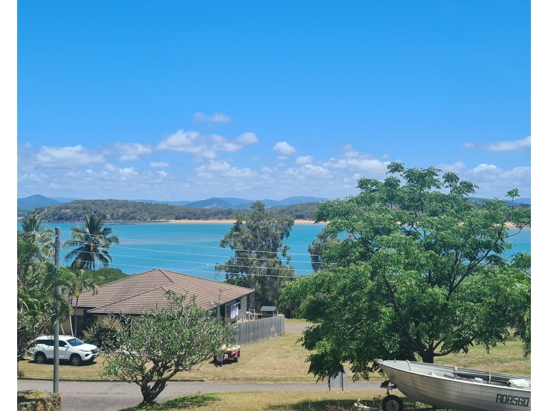 8 Sunset Drive, Sarina Beach QLD 4737