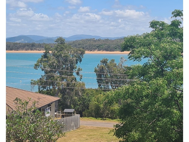 8 Sunset Drive, Sarina Beach QLD 4737