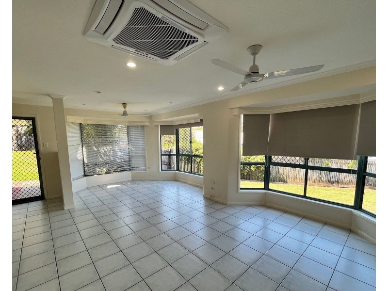 6 The Quarterdeck, Blacks Beach QLD 4740
