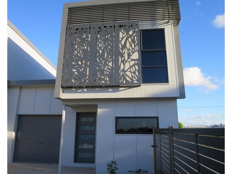 12/2 Makybe Diva Drive, Ooralea QLD 4740