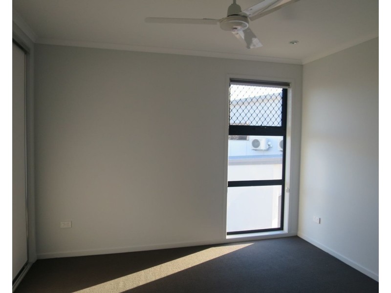 12/2 Makybe Diva Drive, Ooralea QLD 4740