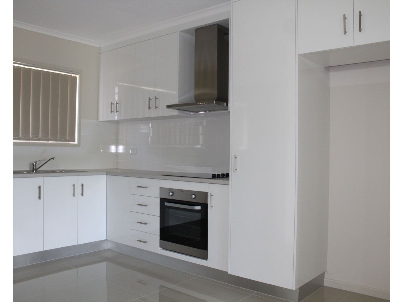 3/2a McCarthy Street, Hay Point QLD 4740