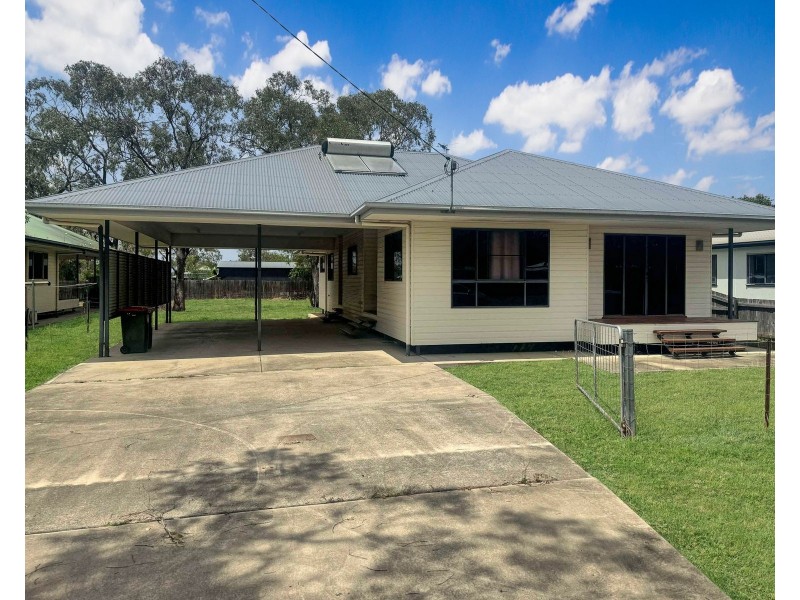 38 Kemmis Street, Nebo QLD 4742