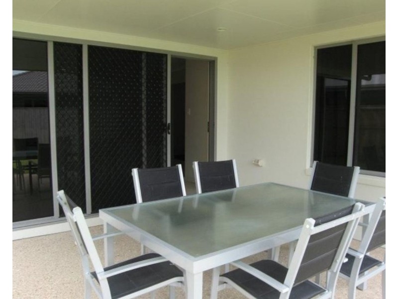 37 Vidar Crescent, Ooralea QLD 4740