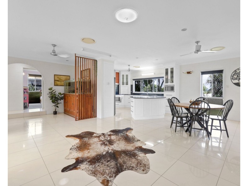 1 Danastas Avenue, Eimeo QLD 4740