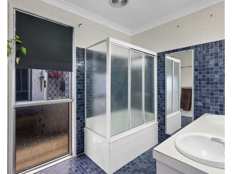 1 Danastas Avenue, Eimeo QLD 4740