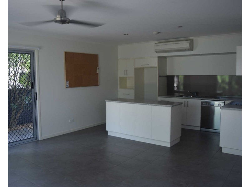 2/83-85 Malcomson Street, North Mackay QLD 4740
