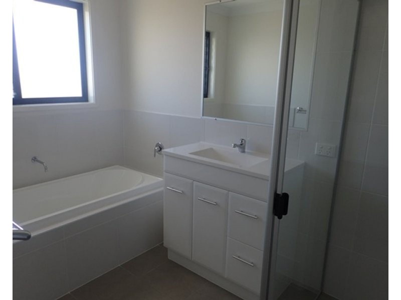 16 Antonia Court, Glenella QLD 4740