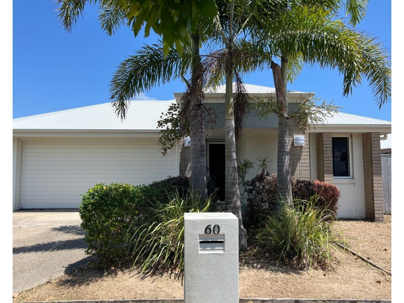 60 Commander Parade, Shoal Point QLD 4750