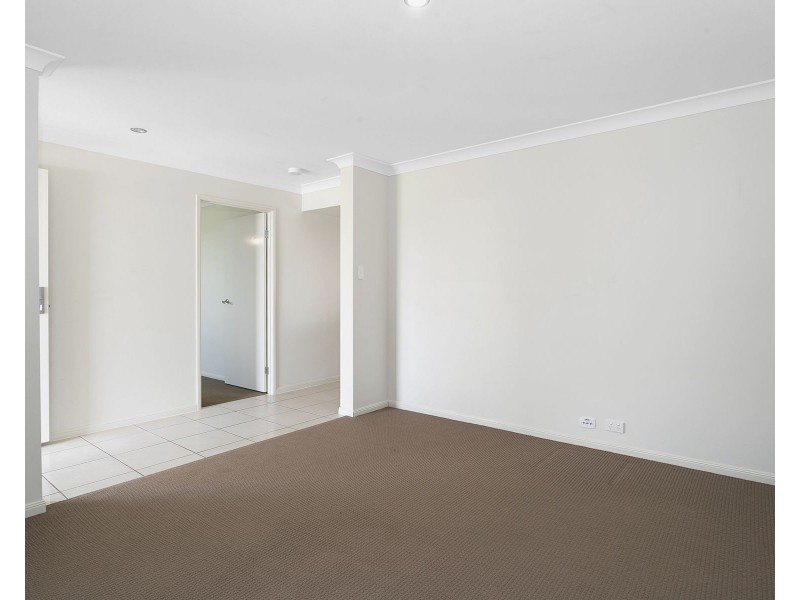 9 Isobel Avenue, Mirani QLD 4754