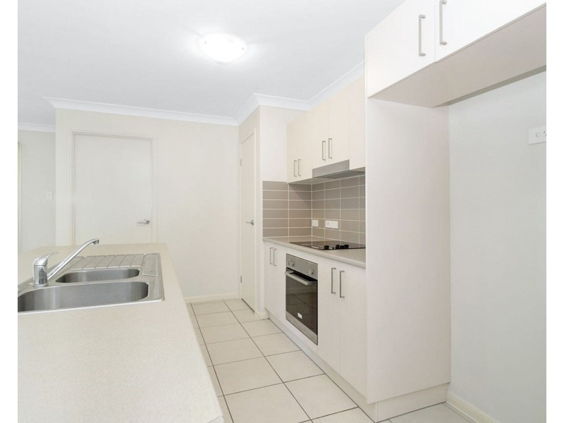 9 Isobel Avenue, Mirani QLD 4754