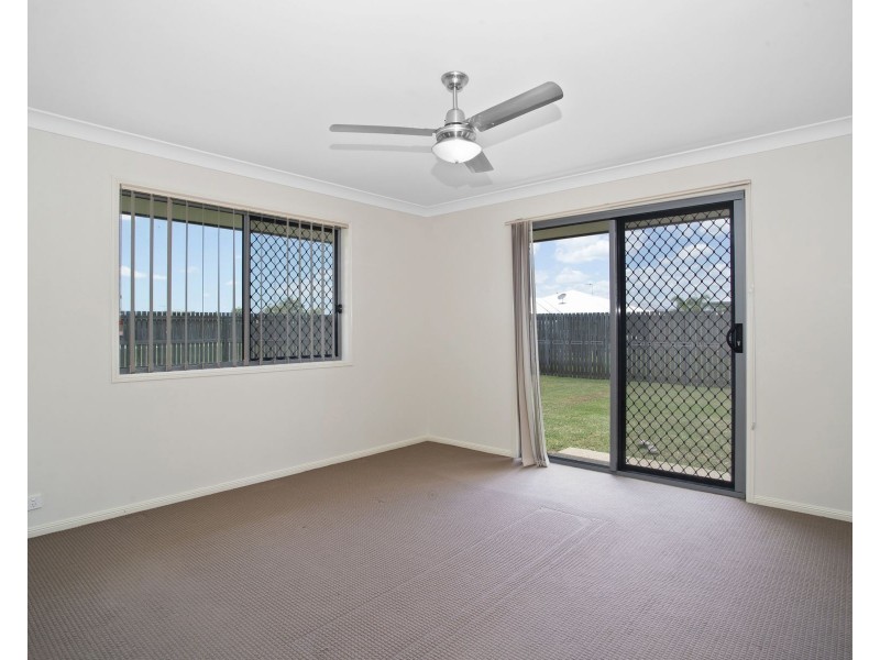 9 Isobel Avenue, Mirani QLD 4754