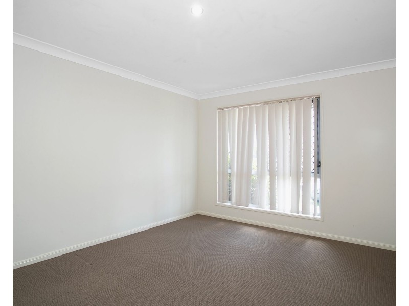 9 Isobel Avenue, Mirani QLD 4754