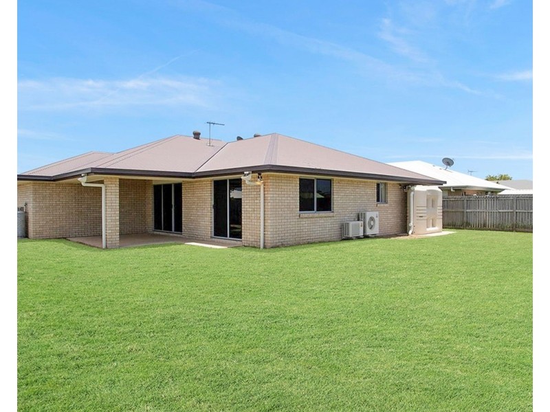 9 Isobel Avenue, Mirani QLD 4754