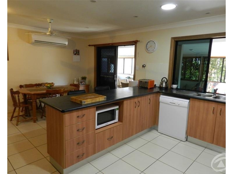 11 Rasmussen Court, Armstrong Beach QLD 4737