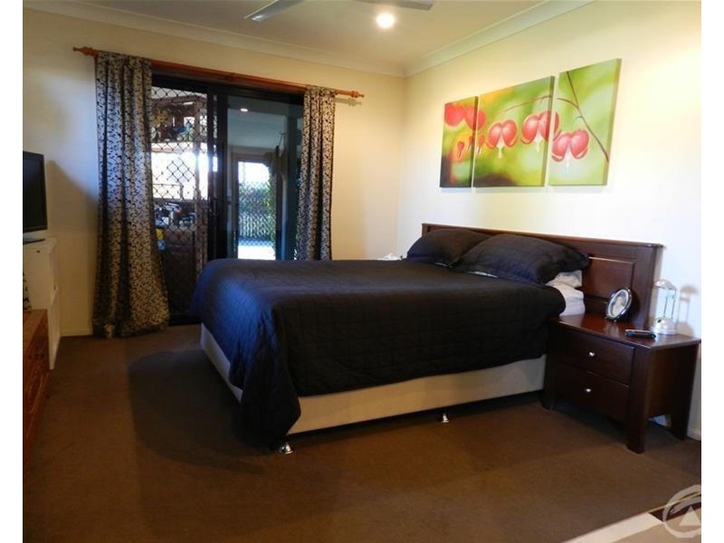 11 Rasmussen Court, Armstrong Beach QLD 4737