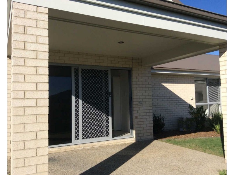 1/15 Moreton Drive, Rural View QLD 4740