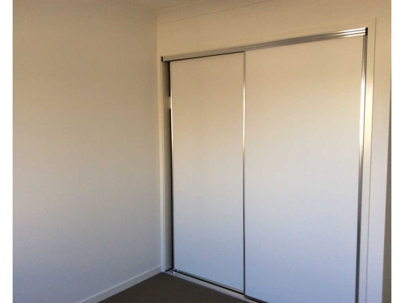 1/15 Moreton Drive, Rural View QLD 4740