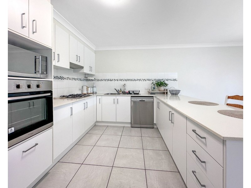 2/37 Hangan Street, Bucasia QLD 4750