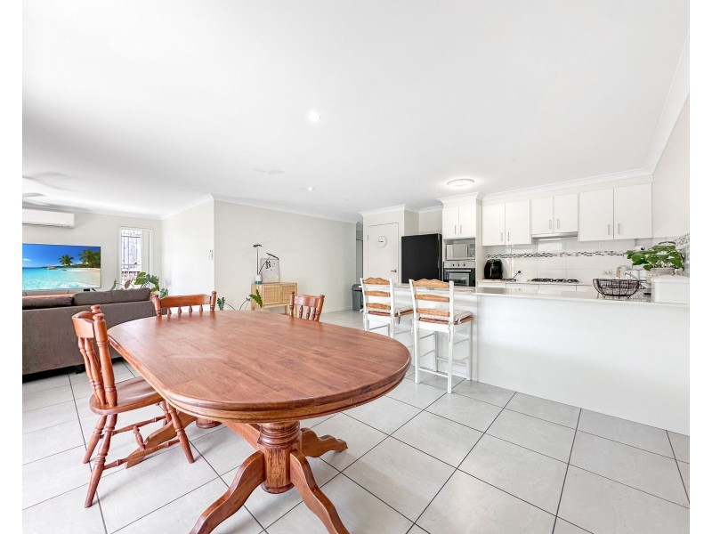 2/37 Hangan Street, Bucasia QLD 4750