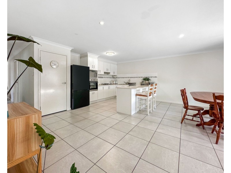 2/37 Hangan Street, Bucasia QLD 4750