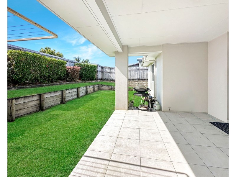 2/37 Hangan Street, Bucasia QLD 4750
